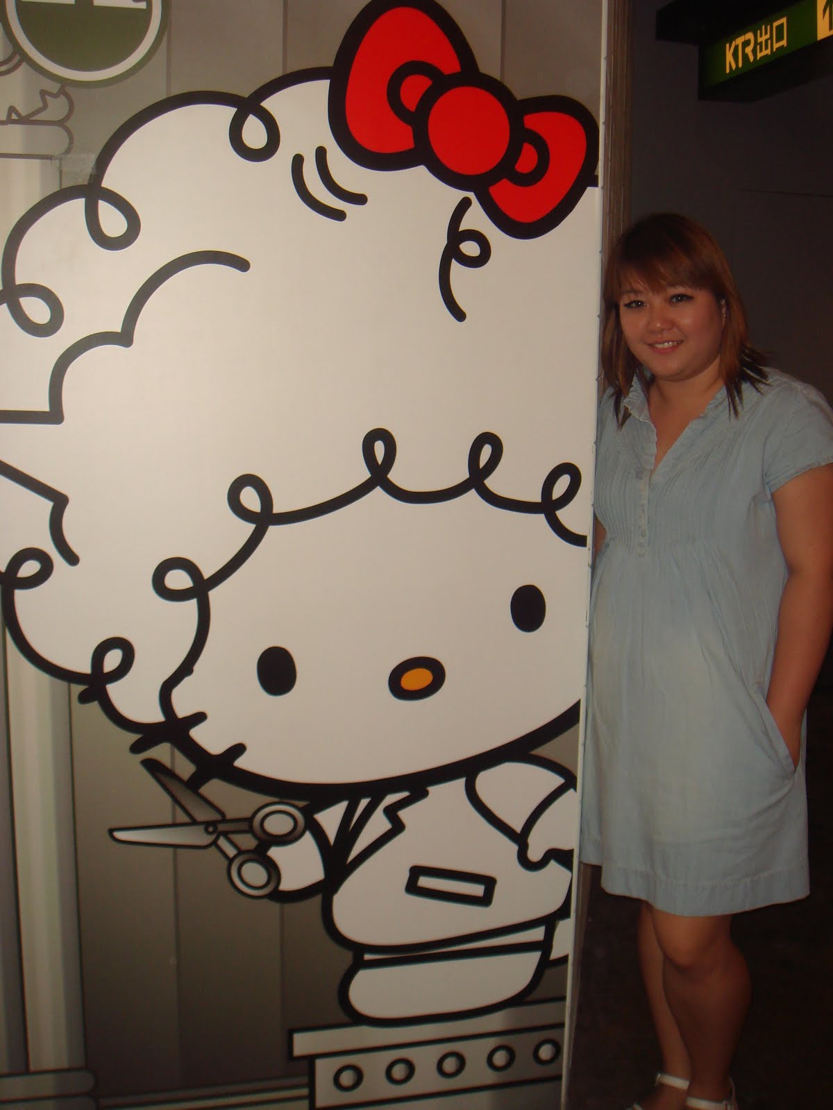 ** Welcome to my World**: Hello Kitty lab