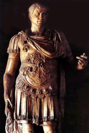 [Julius+caesar+military+statue13.jpg]