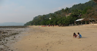 View along the beach from The Beach Bar