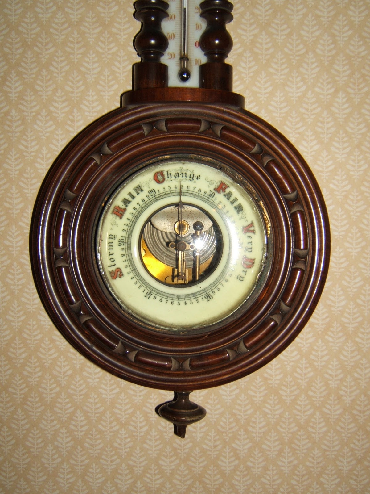 MM2010e Gallery 12. Small Antique Wall Barometer (circa 1900)