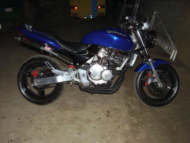Honda hornet 400