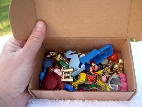 [box+of+treasures1.jpg]