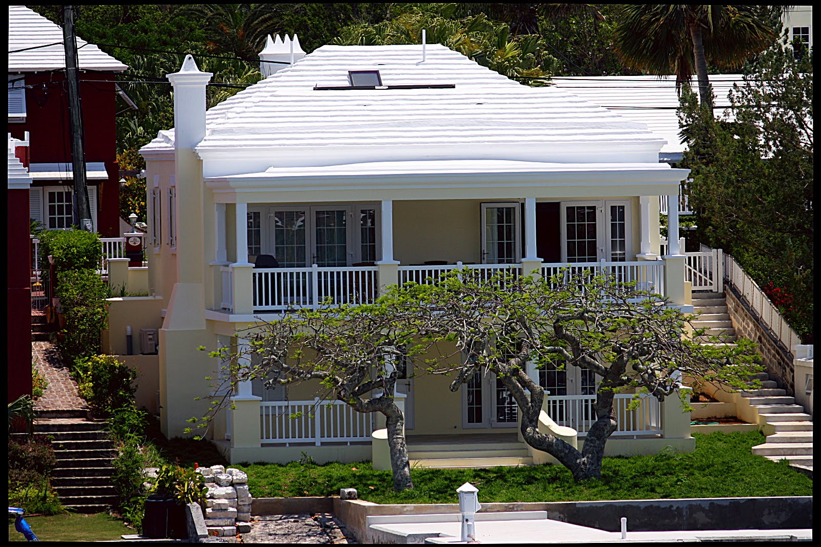 Housepeepers BERMUDA HOUSES