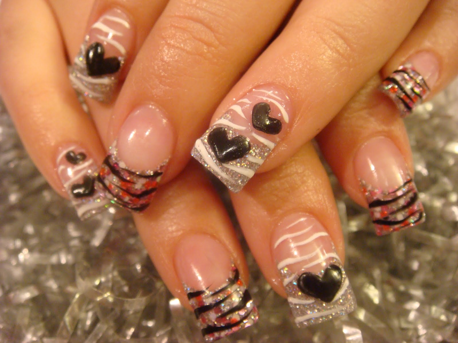 Nail Art: QUEEN OF HEARTS