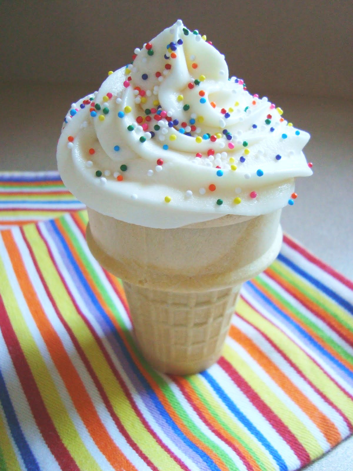 Short & Sweet Gourmet Cupcakes Ice Cream Cone Cupcakes!