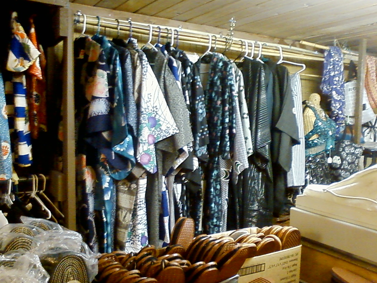 KIMONO LIFE Where to Buy Kimono Seattle Shiga's Imports