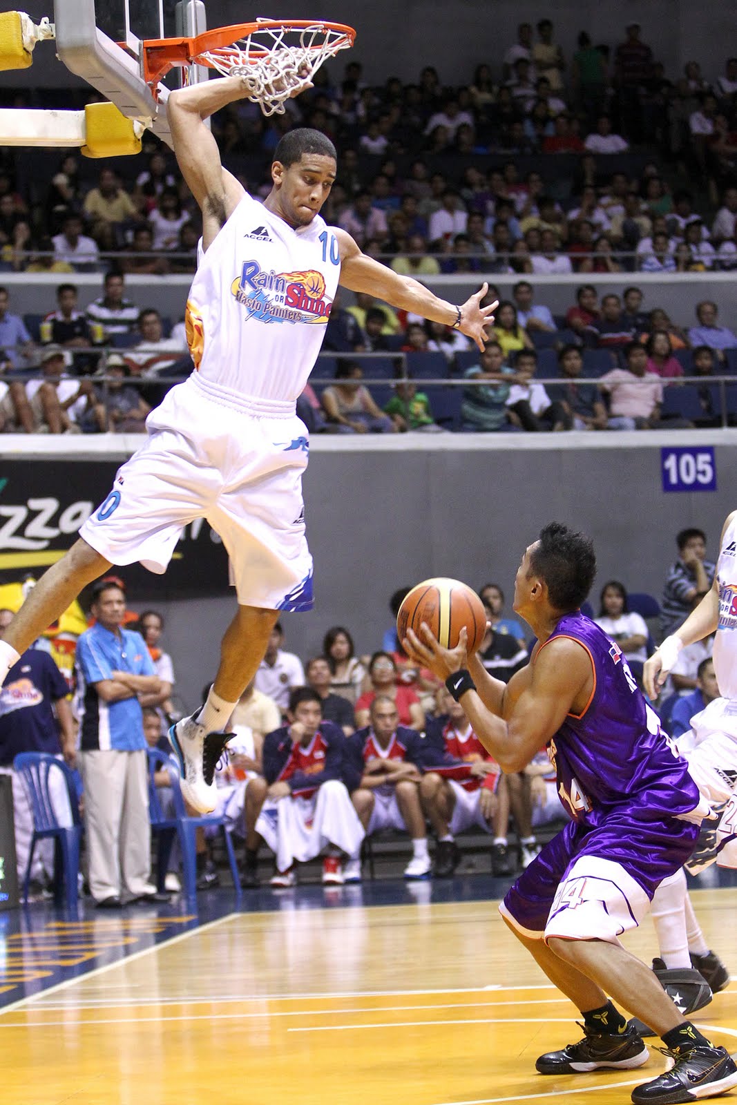 Bleachers Brew Basketball or volleyball? Gabe Norwood looks like he's