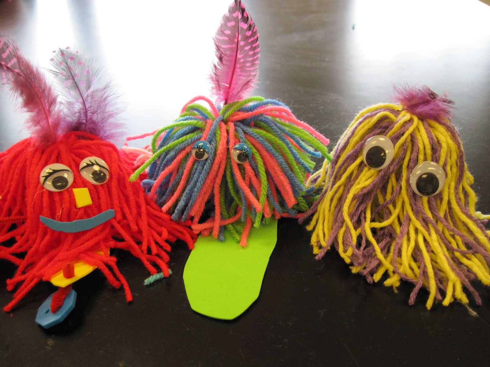 There's a Dragon in my Art Room: Fun and easy yarn projects at PTSA