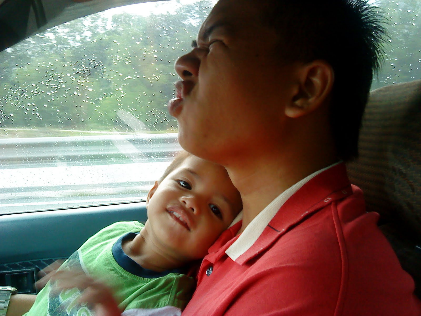 KaUlAH SeGalAnyA UntukKu..: BERCUTI.......FMLY DAY@HONEYMOON YA? heheh