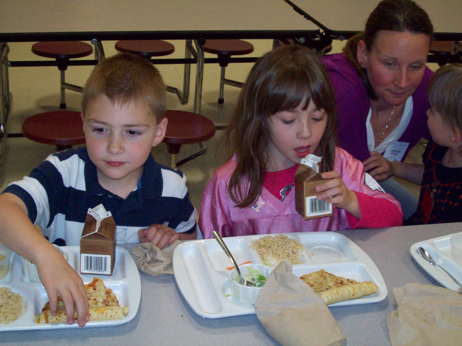 Mrs.Kapsner's Kindergarten Class Getting Ready for 1st Grade LUNCH at