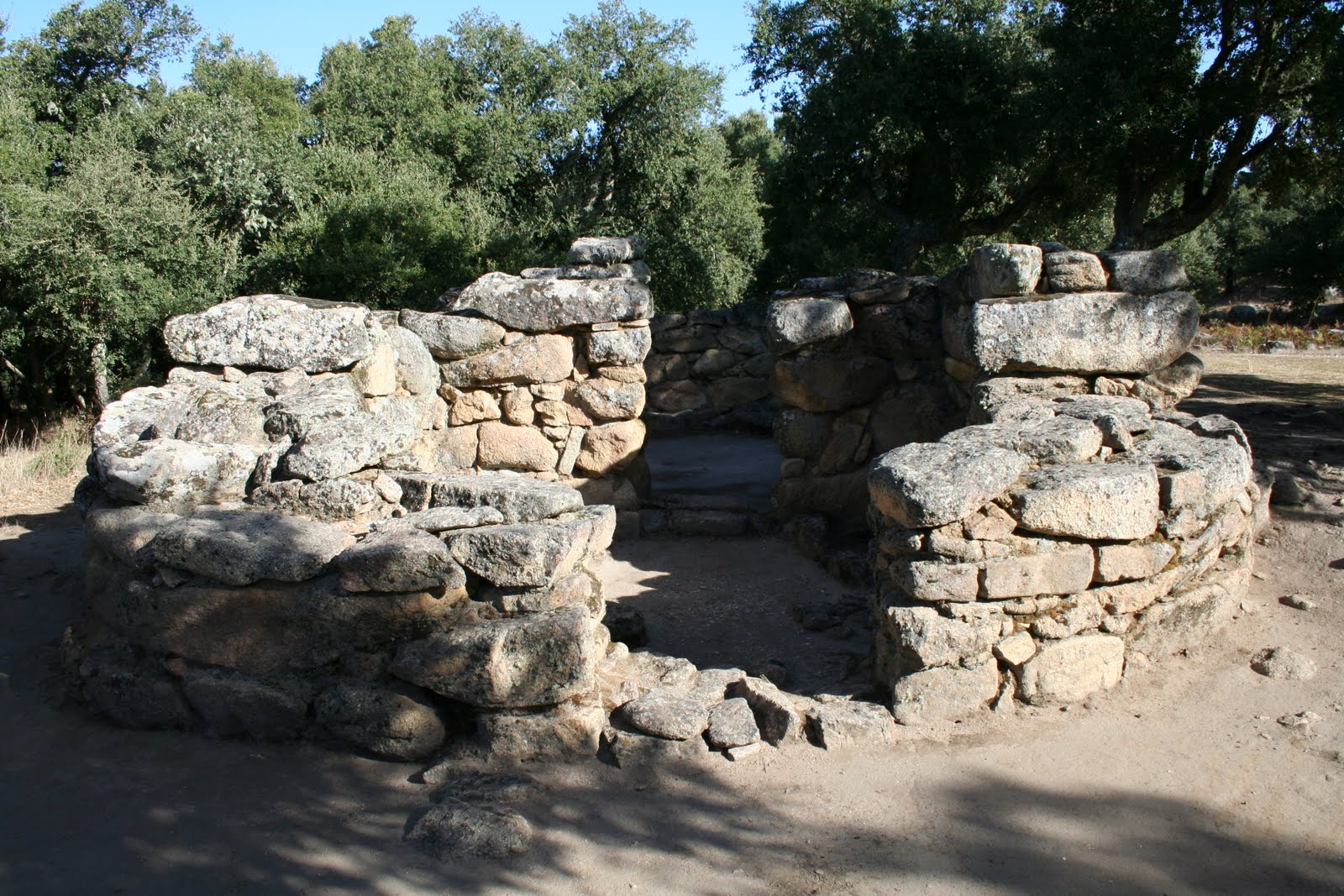 Osidda's Blog Complesso Nuragico di Su Romanzesu.