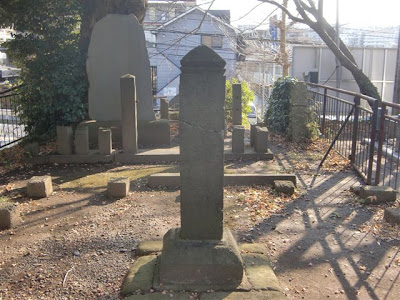 �G������{��