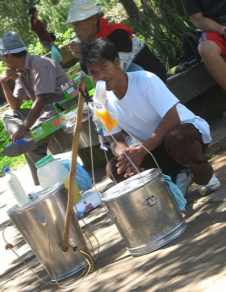 taho vendor in Burnham Park in Baguio City