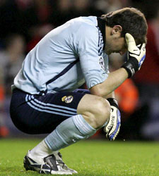 [casillas-triste2.jpg]