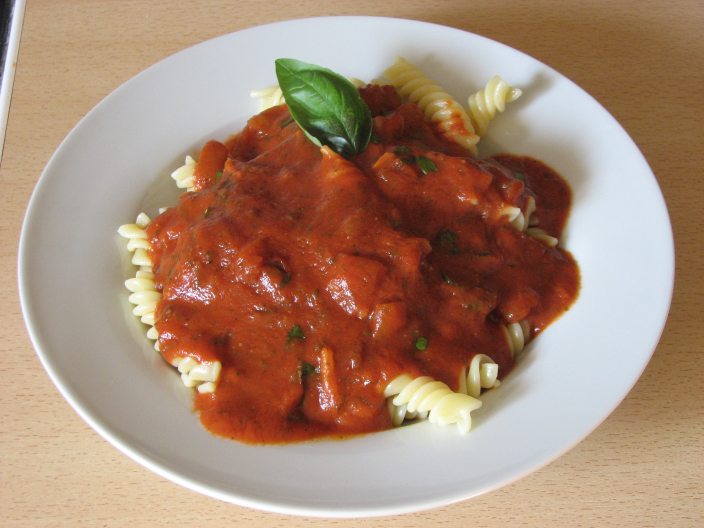 Nostalgie &amp; Träumerei: Pasta mit Tomaten-Frischkäse-Soße