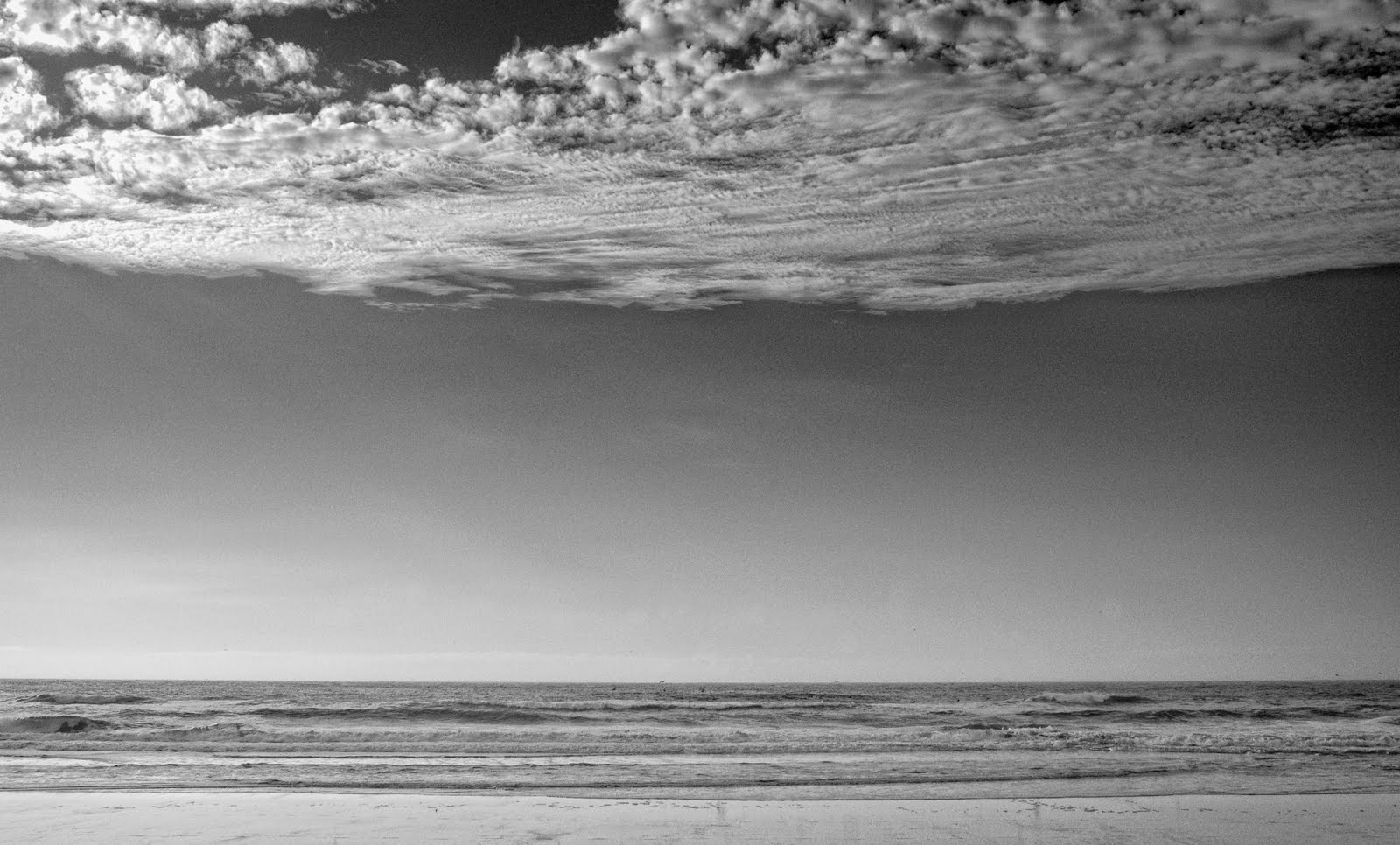 [beach3+(1+of+1).jpg]