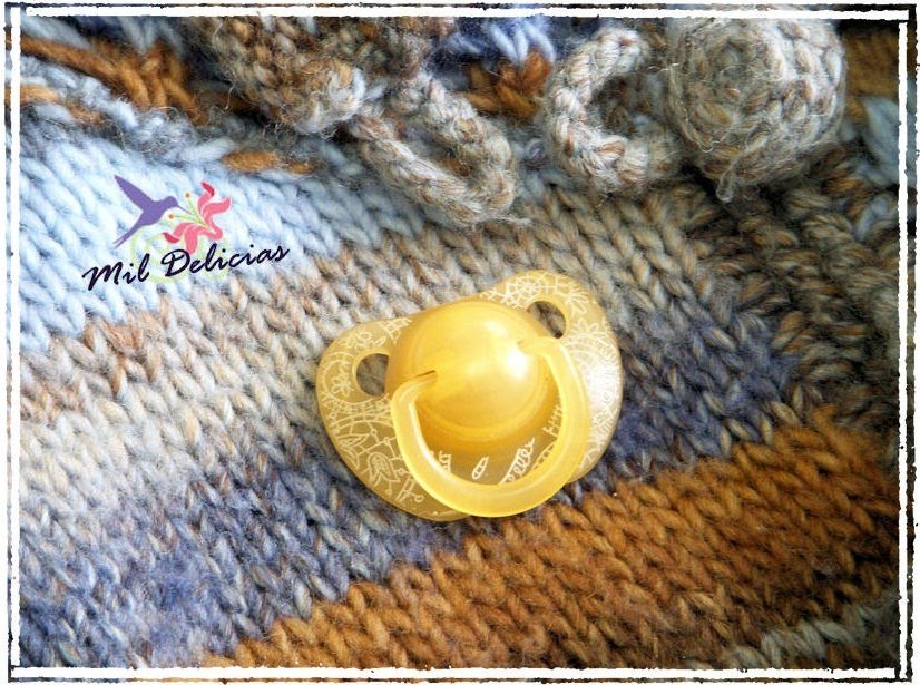 [Chupete+broche2.jpg]
