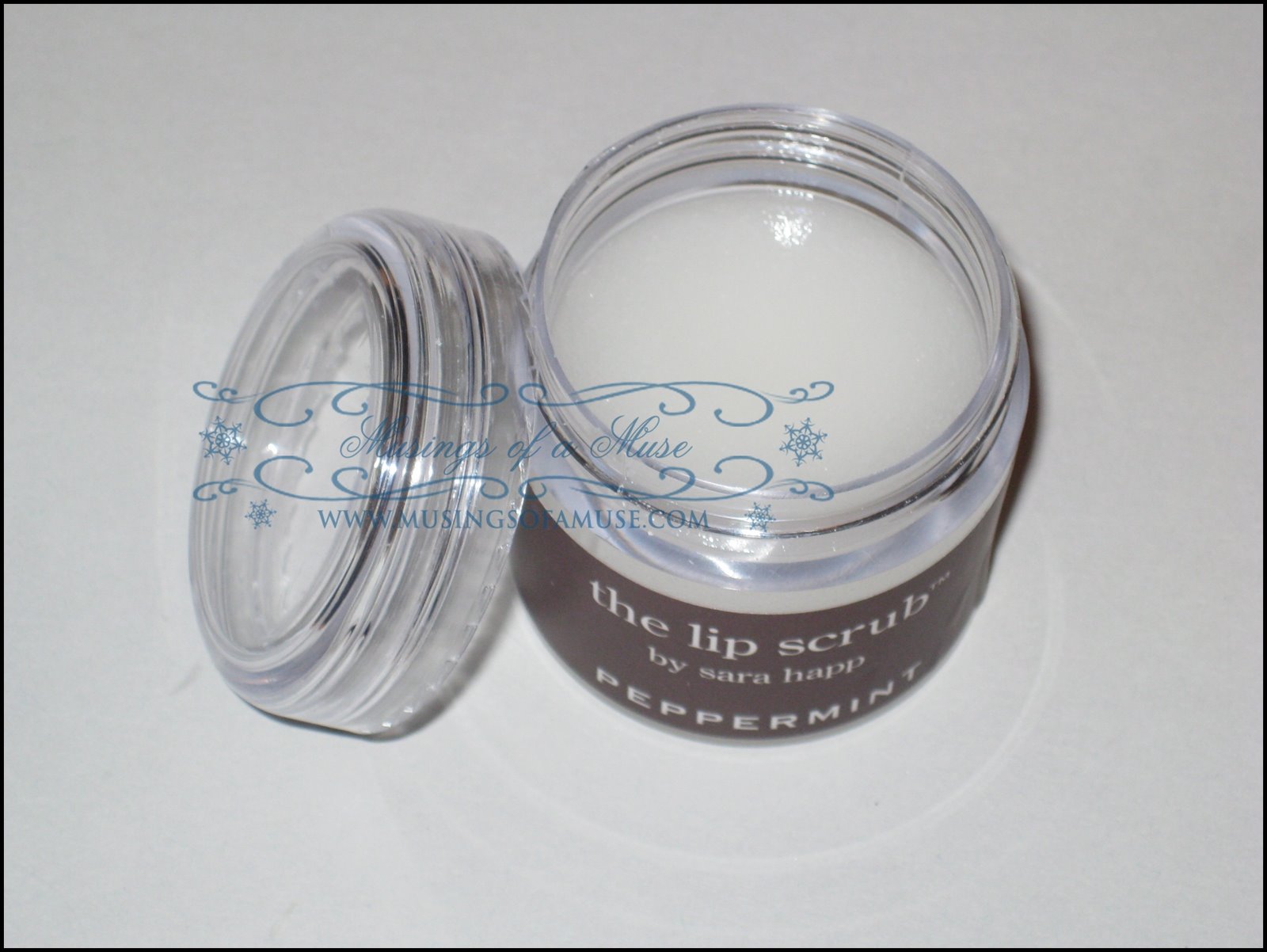 [The+Lip+Scrub+by+Sara+Happ+5.jpg]