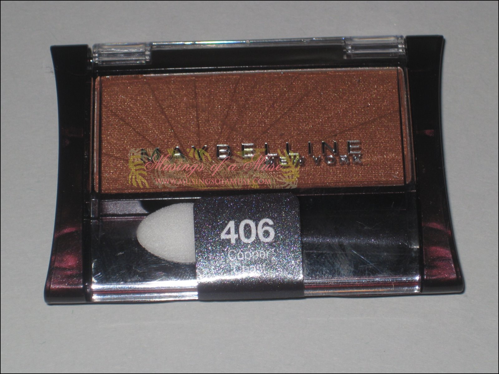 [Maybelline+Focus+on+Gold+Collection+14.JPG]