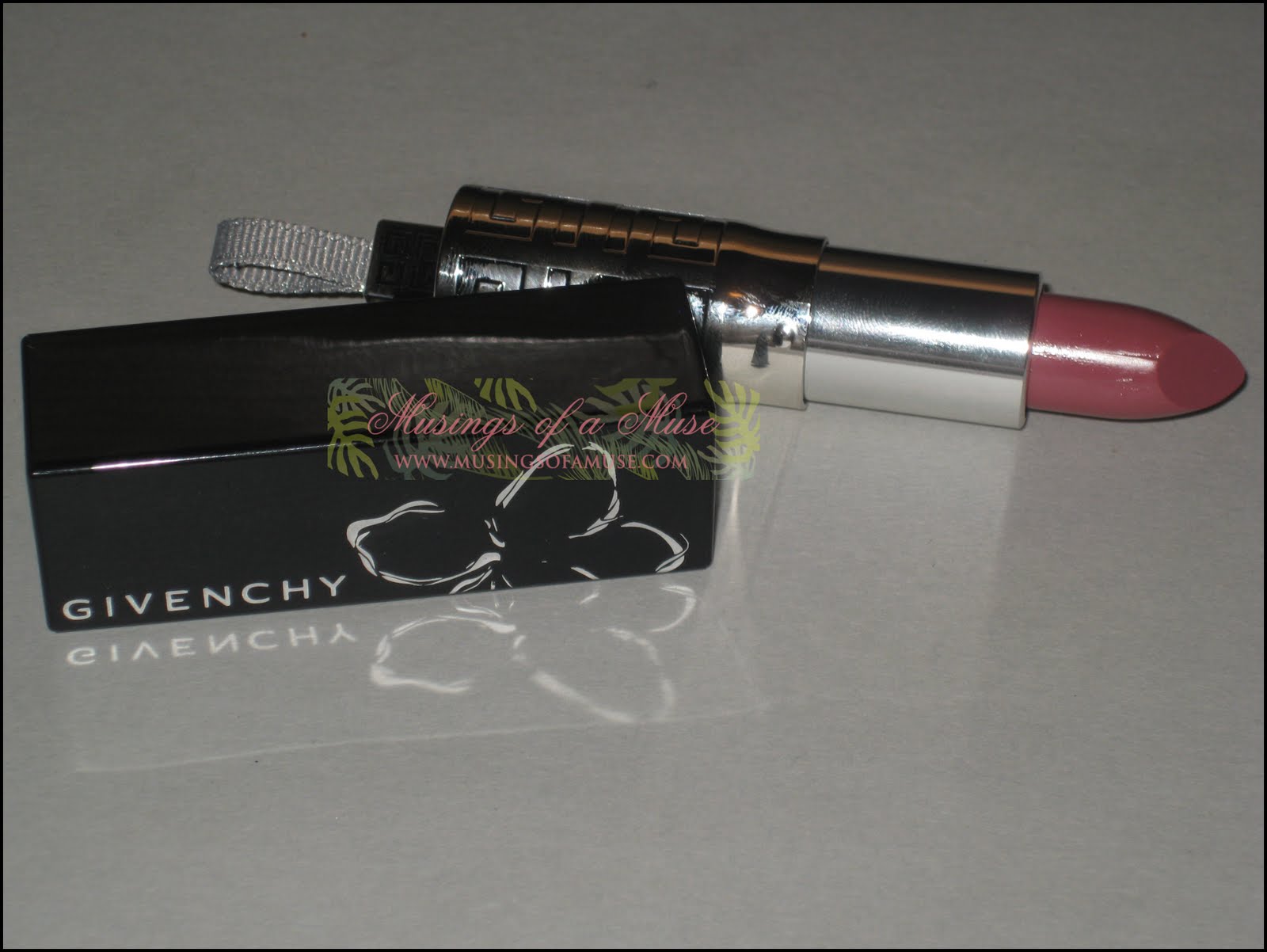 [Givenchy+Fall+Collection+Poetique+Lipstick+10.JPG]