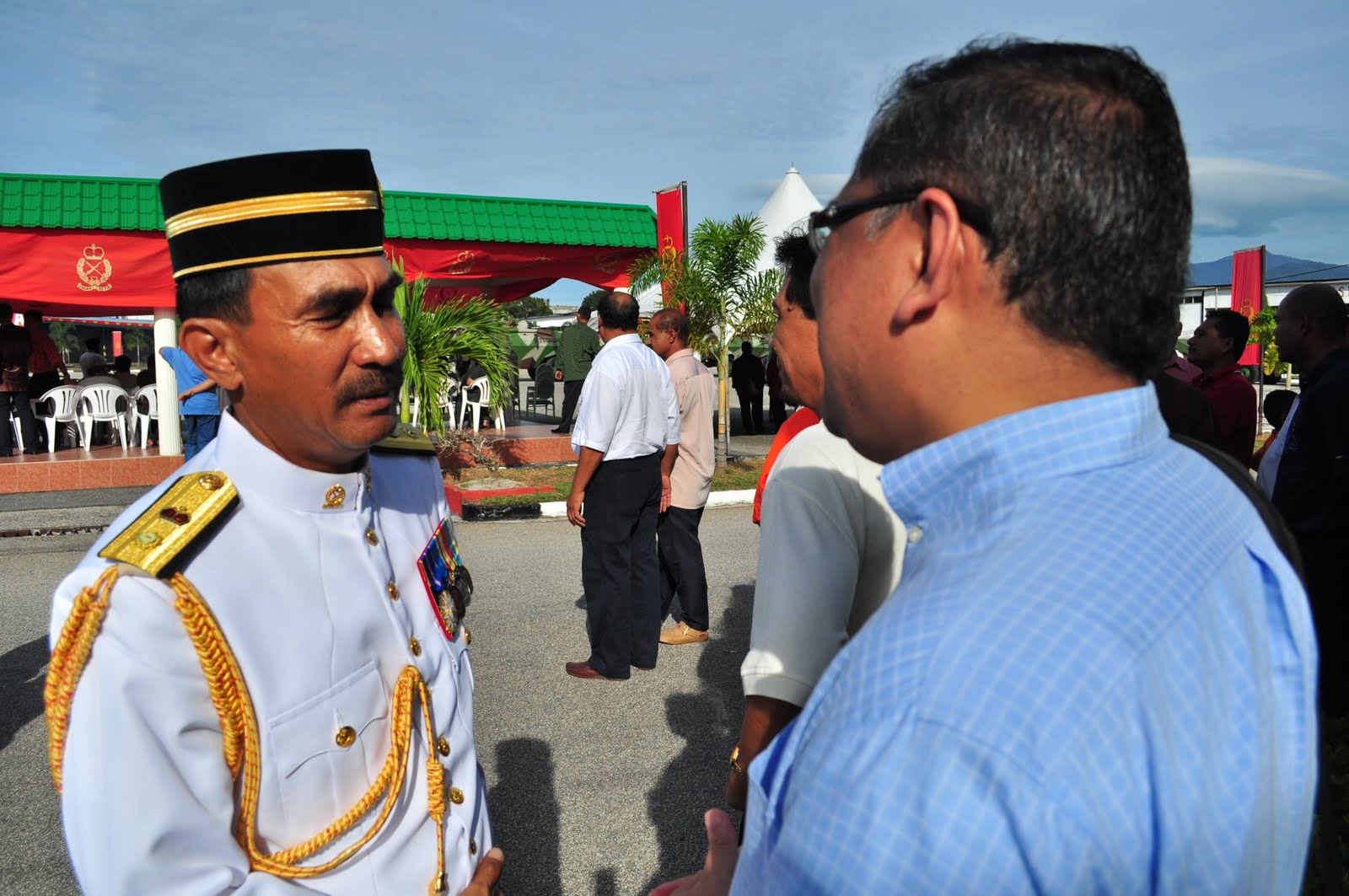 I SPREAD MY WINGS AND I LEARN HOWTO FLY ALTOUGH IT'S NOT EASY ...