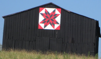 QUILT SQUARES ON BARNS