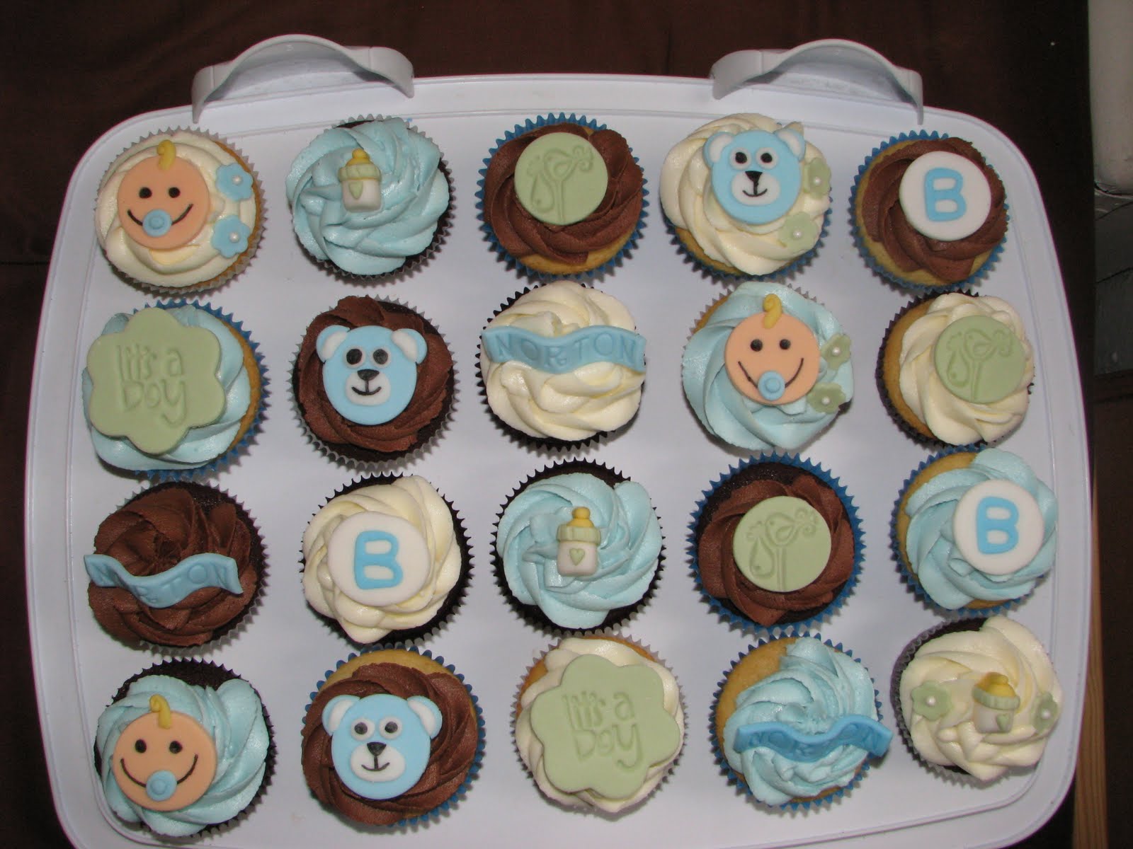 Baking with Best: Oh so cute Baby Shower Cupcakes!