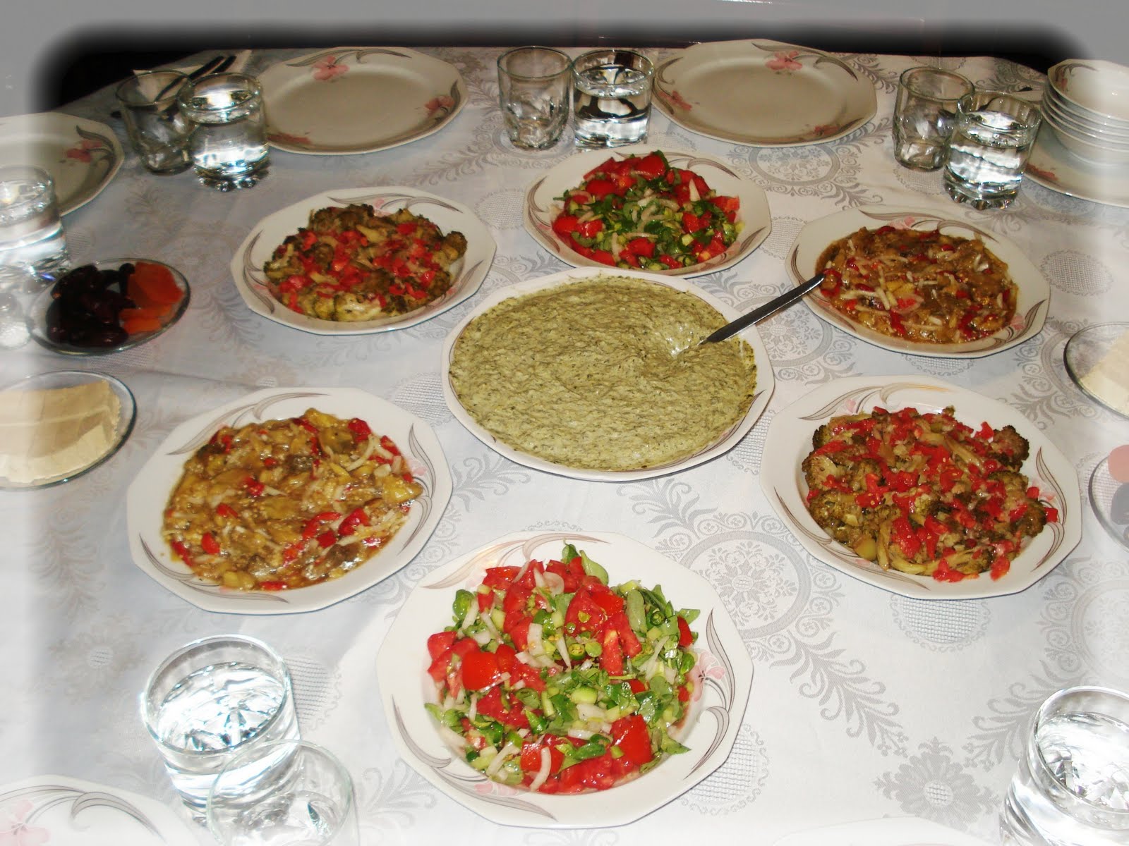 Annemlerde İftar Yemeği