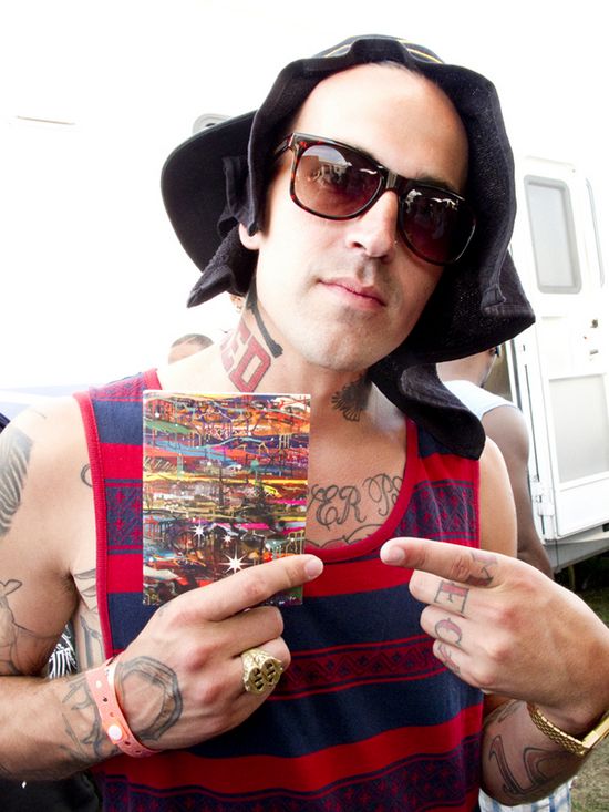 Yelawolf на мотоцикле