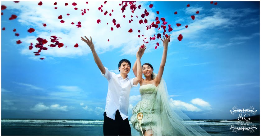 Share your most important moment with us, let our Professional team to capture your cherish moment.