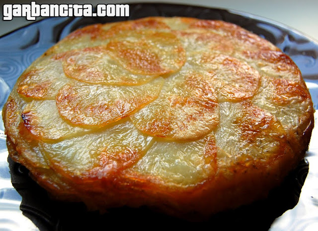 Pastel de patatas con queso Idiazábal y romero