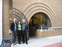Tourists on Maiden Lane with Frank Lloyd Wright