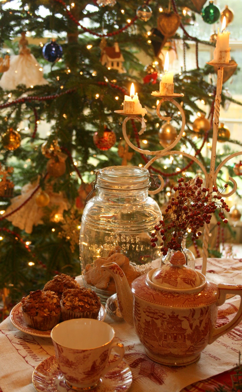 Aiken House & Gardens: A Christmas Tea