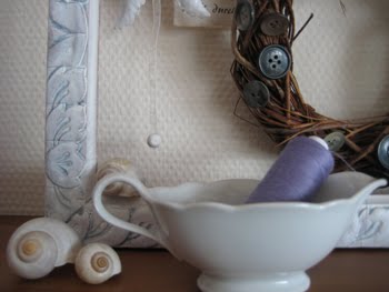 [Holzblumen_Sauciere.JPG]