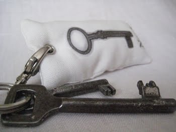 [Schlüsselkissen_nah.JPG]