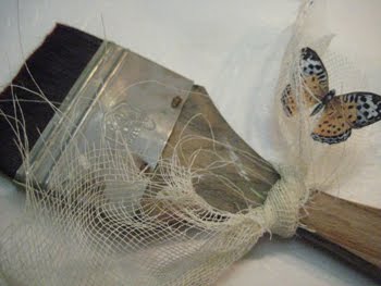 [Pinsel+butterfly.JPG]