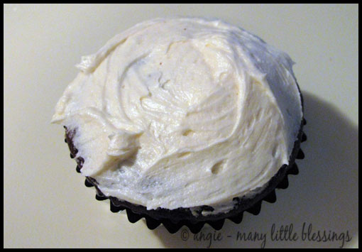 [spin_art_cupcakes_1.jpg]