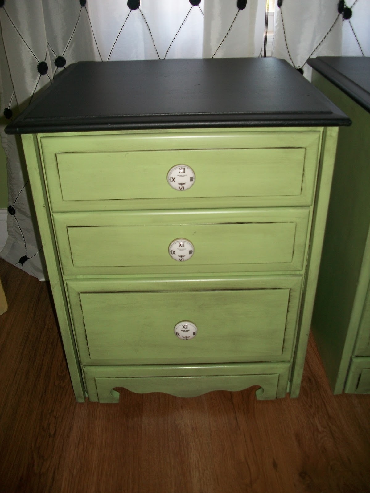 Remodelaholic Twin End Tables Painted Green