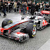 F1 2011 η νέα McLaren. . . και  το κοσμογυρισμένο Land Rover Discovery 3