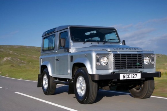 Land rover defender 2011