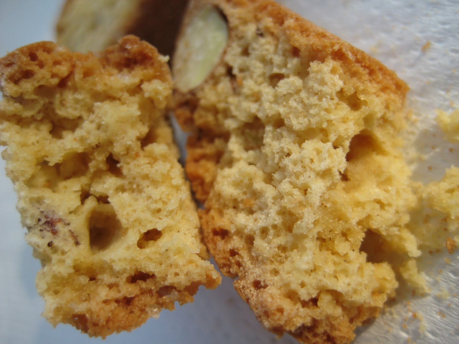CANTUCCI O BISCOTTI DI PRATO CANTUCCI O BISCOTTI DI PRATO