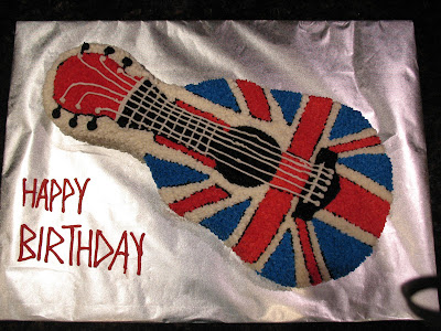 http://1.bp.blogspot.com/_Cy0SCpsHFQA/SBjG2OJGMiI/AAAAAAAAAKI/bZixeXSX7Lc/s400/british+guitar+flag+cake+%281%29.jpg