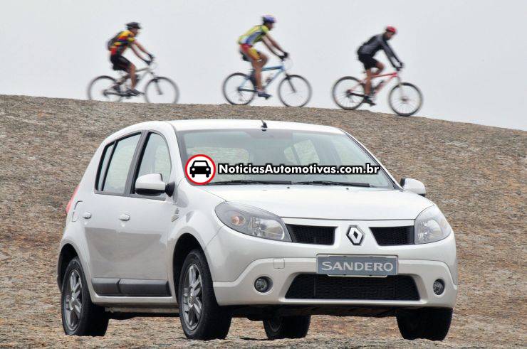 [renault-sandero-vibe-2010-1.jpg]