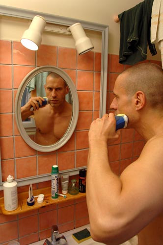 [barbamenofmydreamscom11b.jpg]