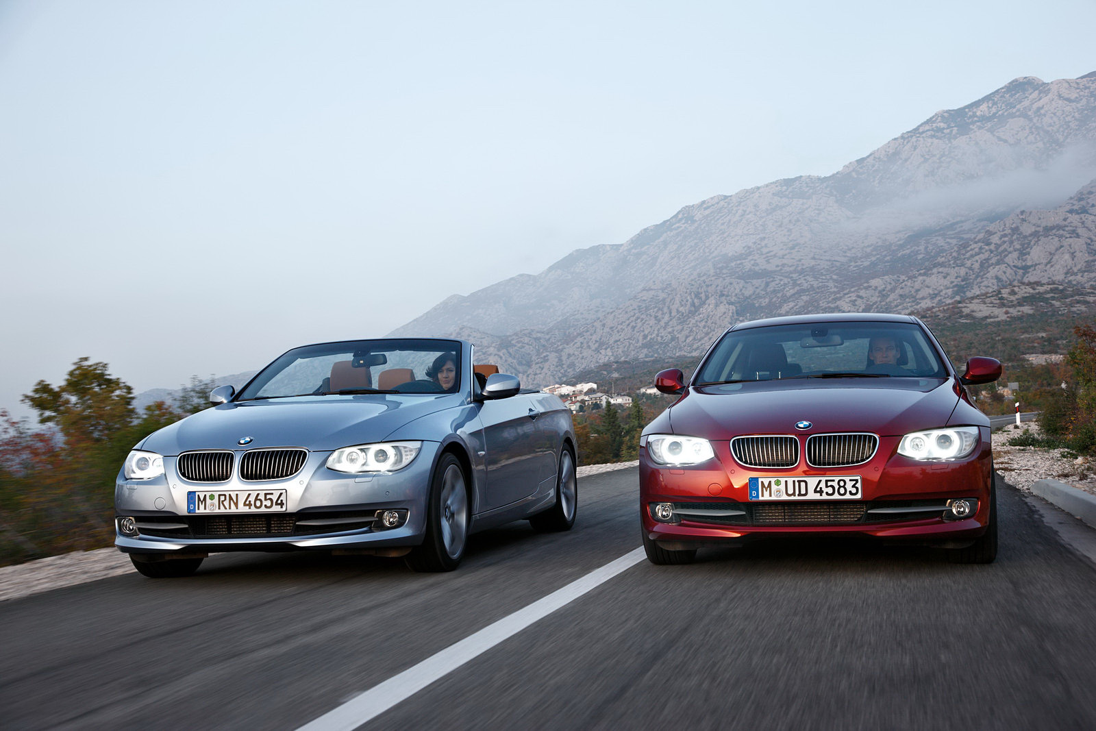 BMW Lifestyle World: The 2011 3 Series Coupe and Convertible