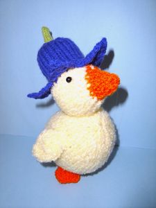 [tn_Ducky+with+bluebell+bonnet.JPG]
