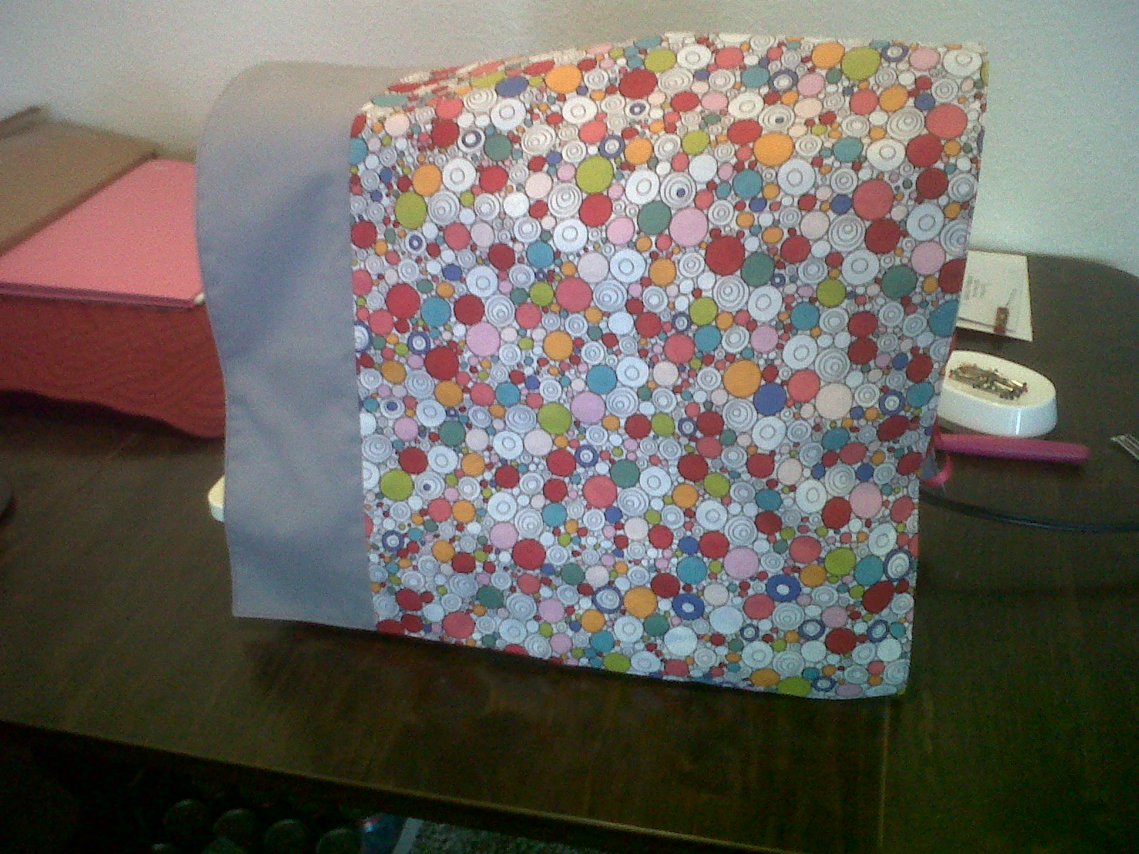 Crafteroonie: DIY Sewing Machine Cover