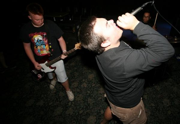 [l_fe513660c61545f2847240c43f829d9b.jpg]