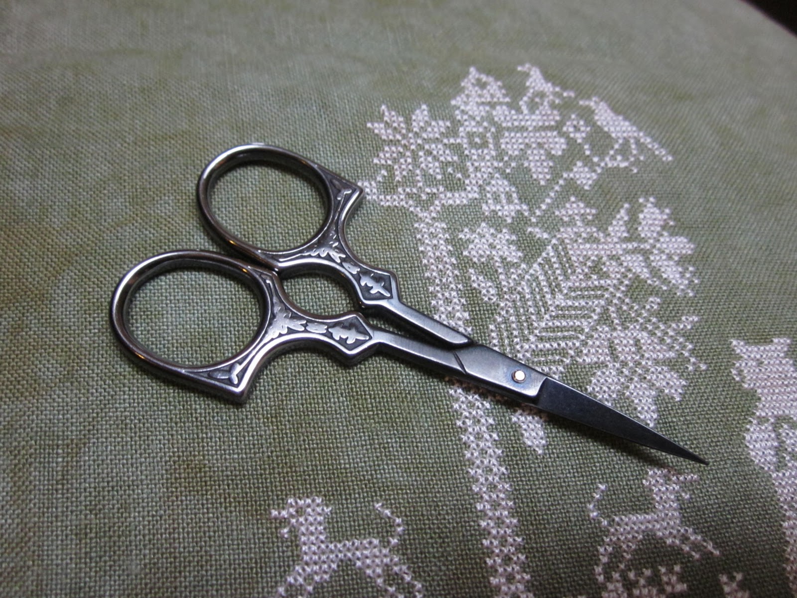 Adventures in Stitching My Scissors from Italy!