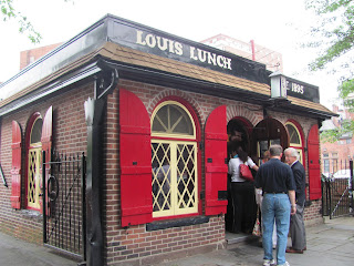 A Slice of Earthly Delight: Louis&#39; Lunch